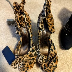 Liliana leopard heels
